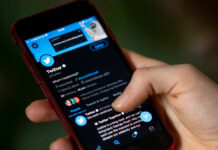 Twitter, now X; display will soon default to dark mode