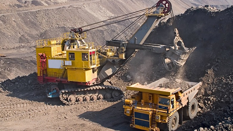 Tanzania’s minister encourages equipment loans for miners