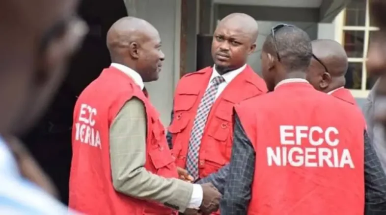 Naira Abuse: How social media aids EFCC