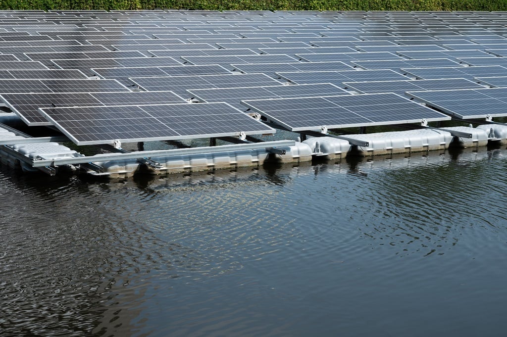 Zimbabwe to install floating solar panels on Kariba Dam for sustainable energy