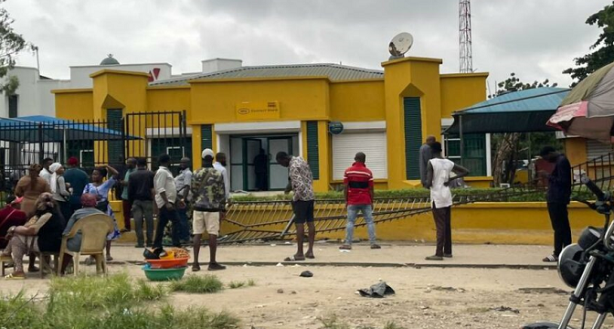 MTN closes offices nationwide amid SIM disconnection protests