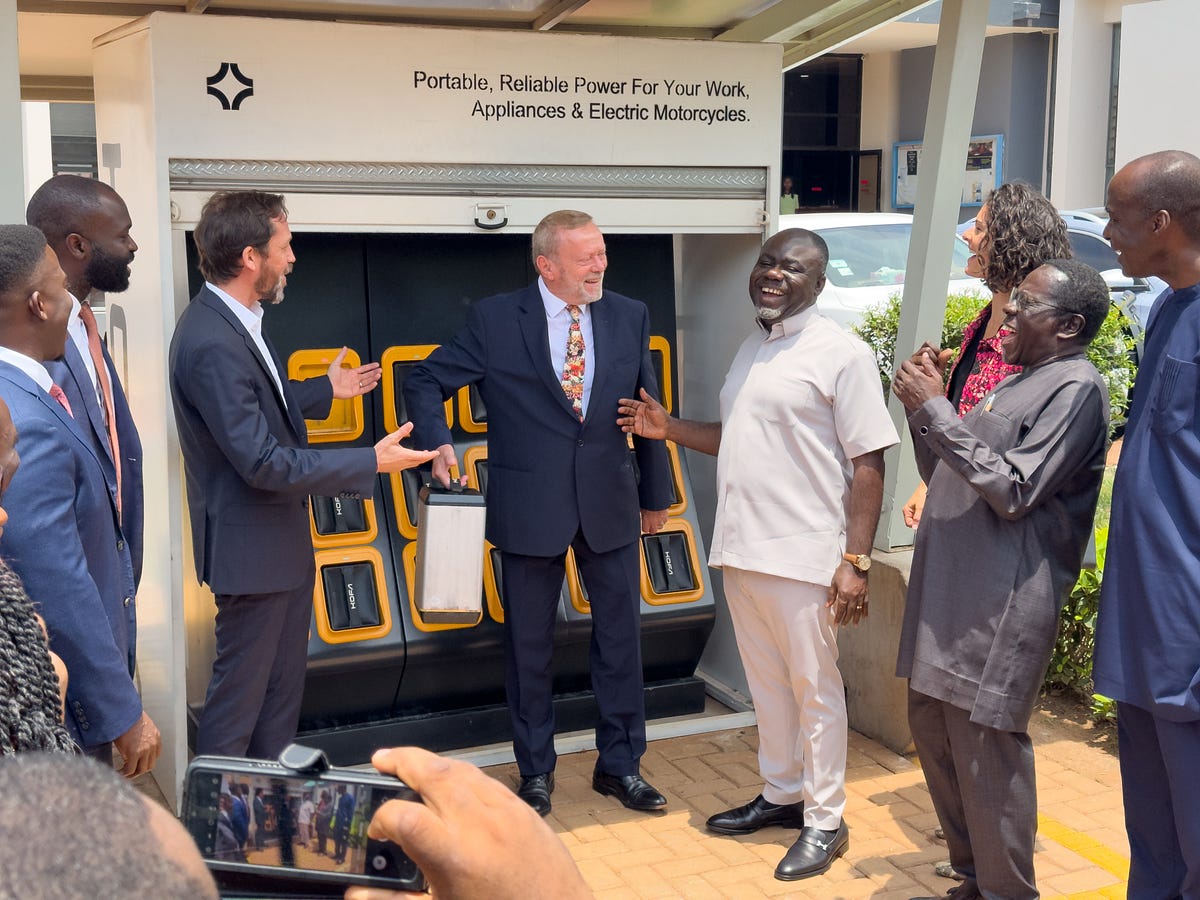 Ghana welcomes new battery swapping network launched by Kofa, PASH, Shell, and UK