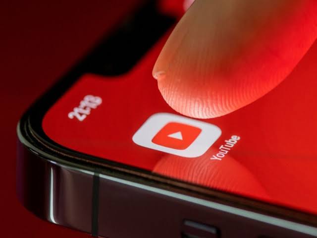 YouTube simplifies content discovery with ‘Play Something’ button