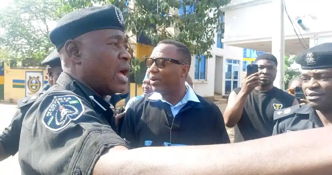 Court sets Sowore’s bail at N10 million in alleged cybercrime case