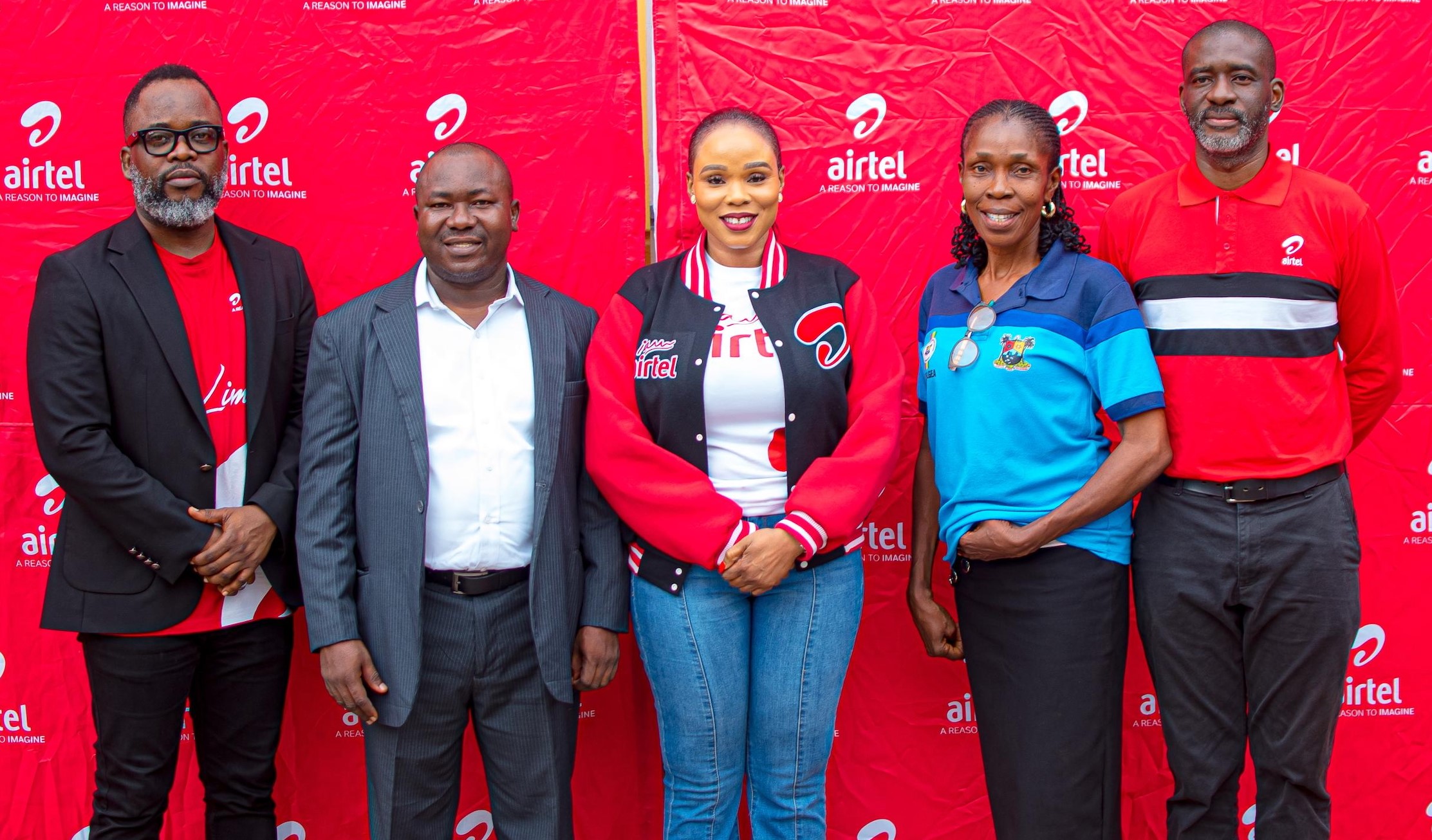 Airtel equips 1,200 Nigerian schools with tablets, internet access